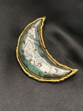 Vintage Moon Crescent Brooch Pin in silver and Gold